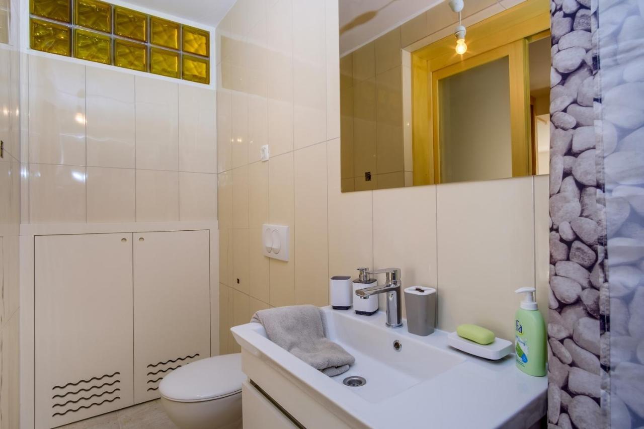 Elegant Apartment Iris Mali Lošinj Zewnętrze zdjęcie