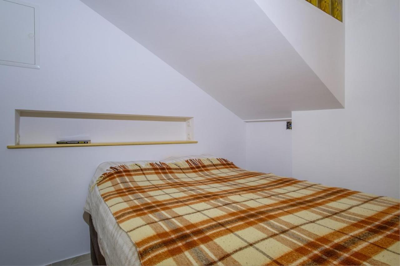 Elegant Apartment Iris Mali Lošinj Zewnętrze zdjęcie